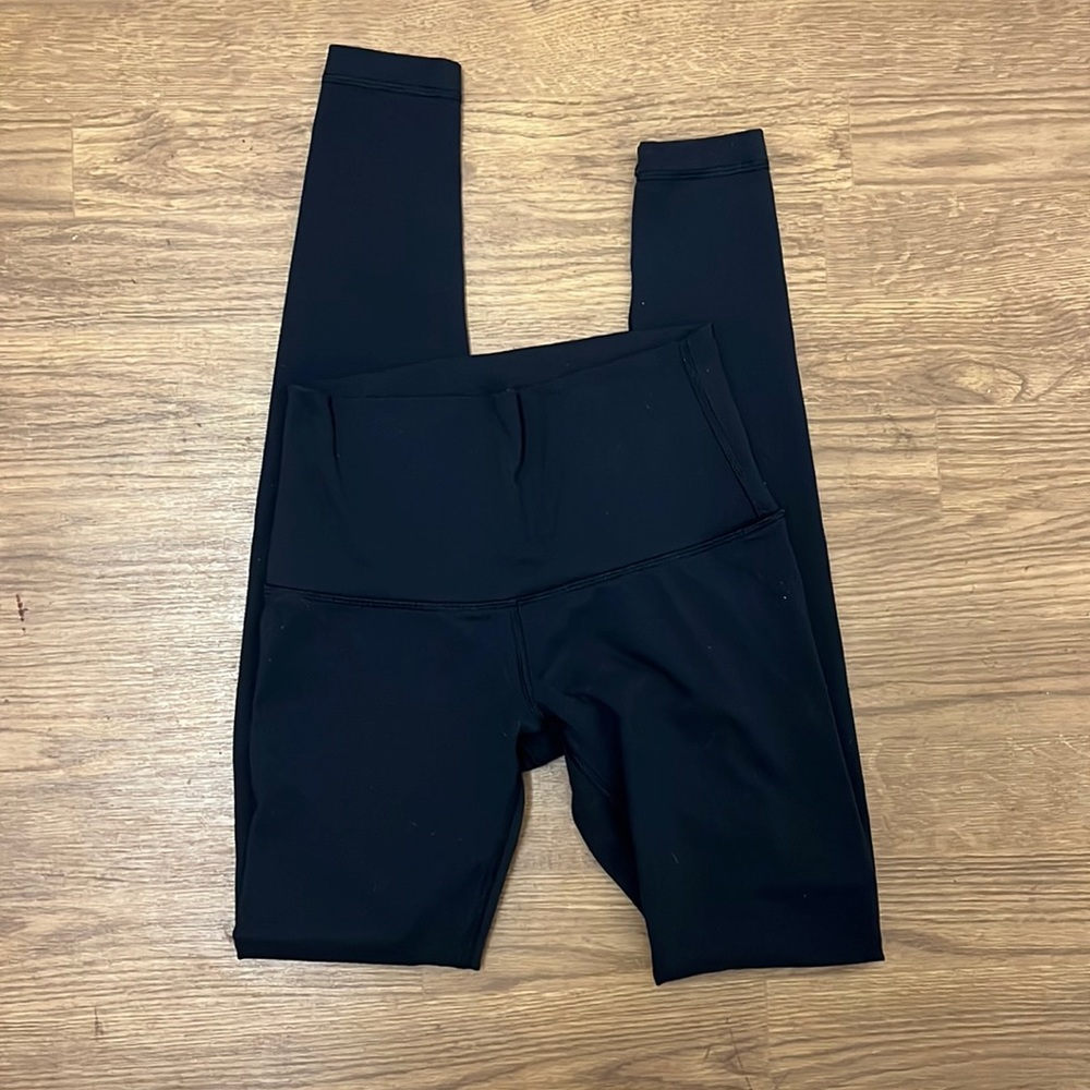 Lululemon wonderunders size 6